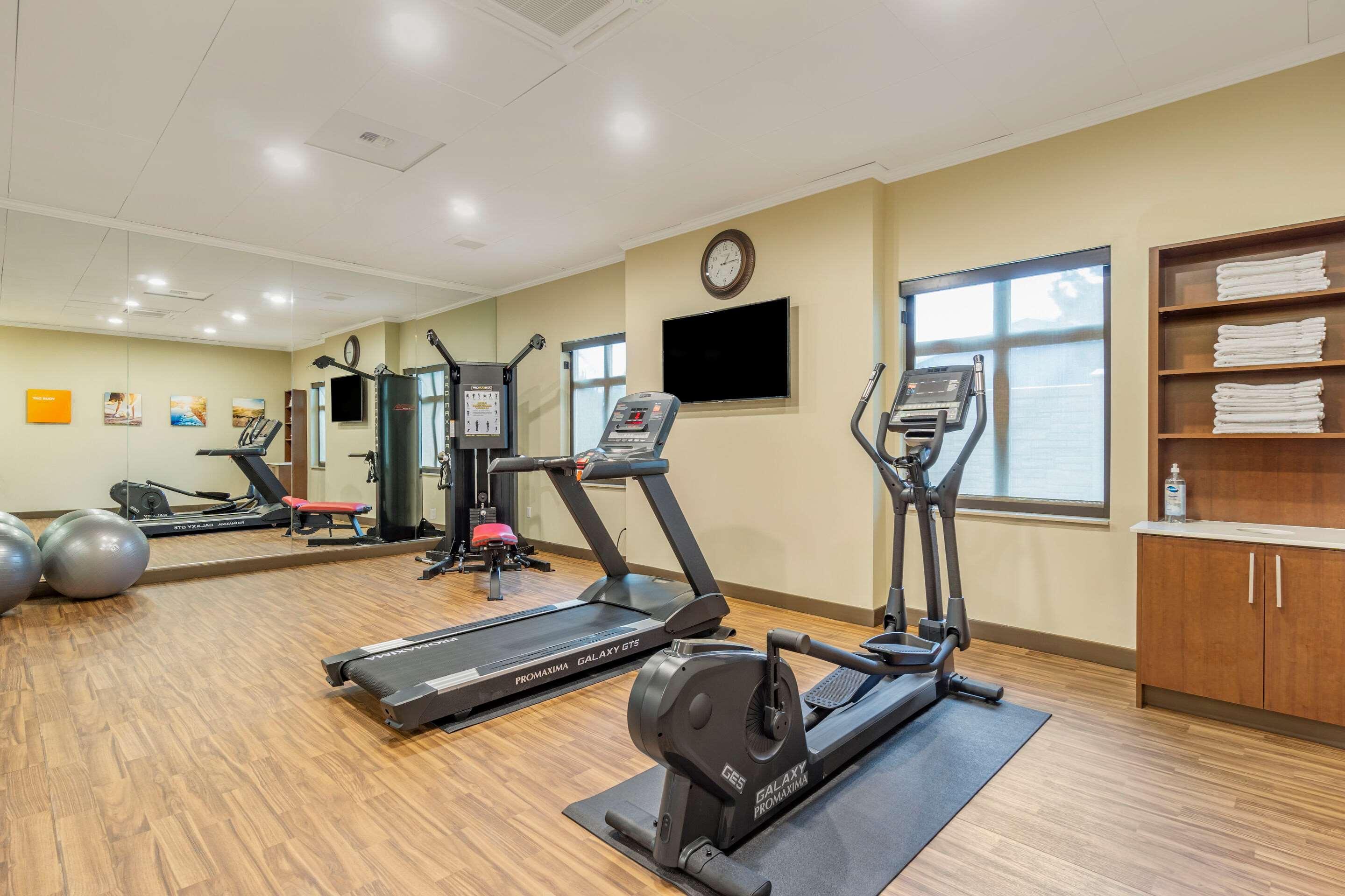 Comfort Inn & Suites Lakewood By Jblm Екстериор снимка