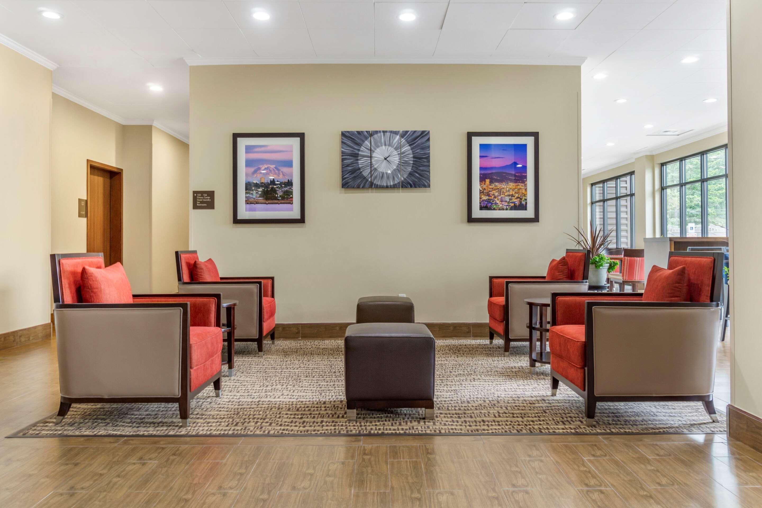 Comfort Inn & Suites Lakewood By Jblm Екстериор снимка